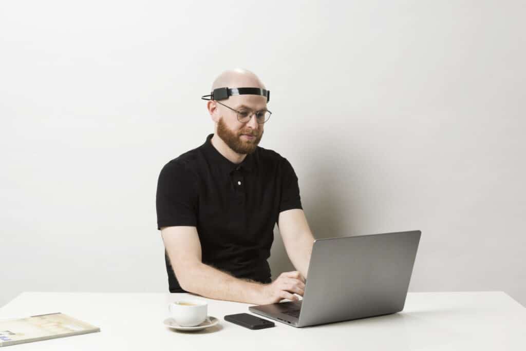 Neuroadaptive Technology and Brain-Computer Interfaces: Toward a Future of Conversing with Our Minds - BrainAccess Neuroadaptive Technology and Brain-Computer Interfaces: Toward a Future of Conversing with Our Minds